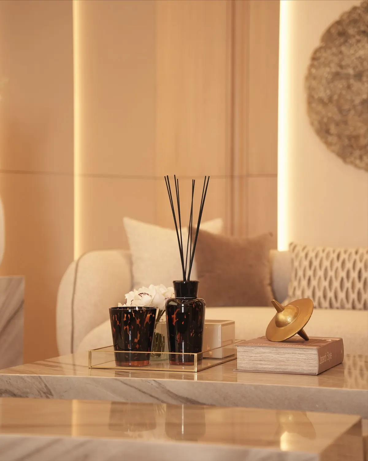 Luxury That Welcomes You, detail