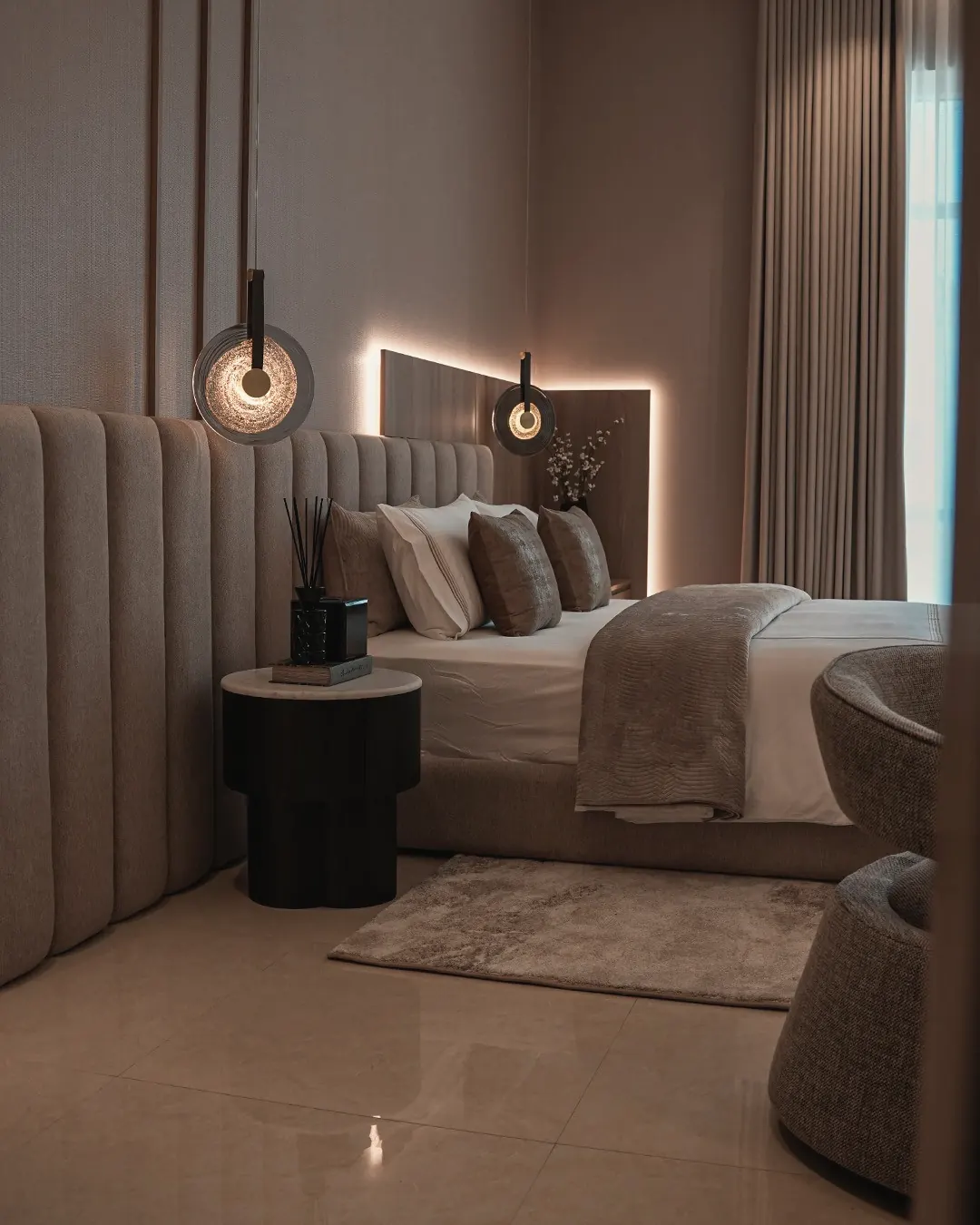 A Suite Drawn in Light, view 5 of 7